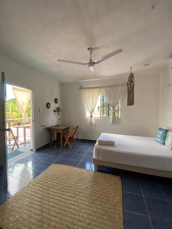 Barco Verde Hostel Isla Holbox Екстер'єр фото