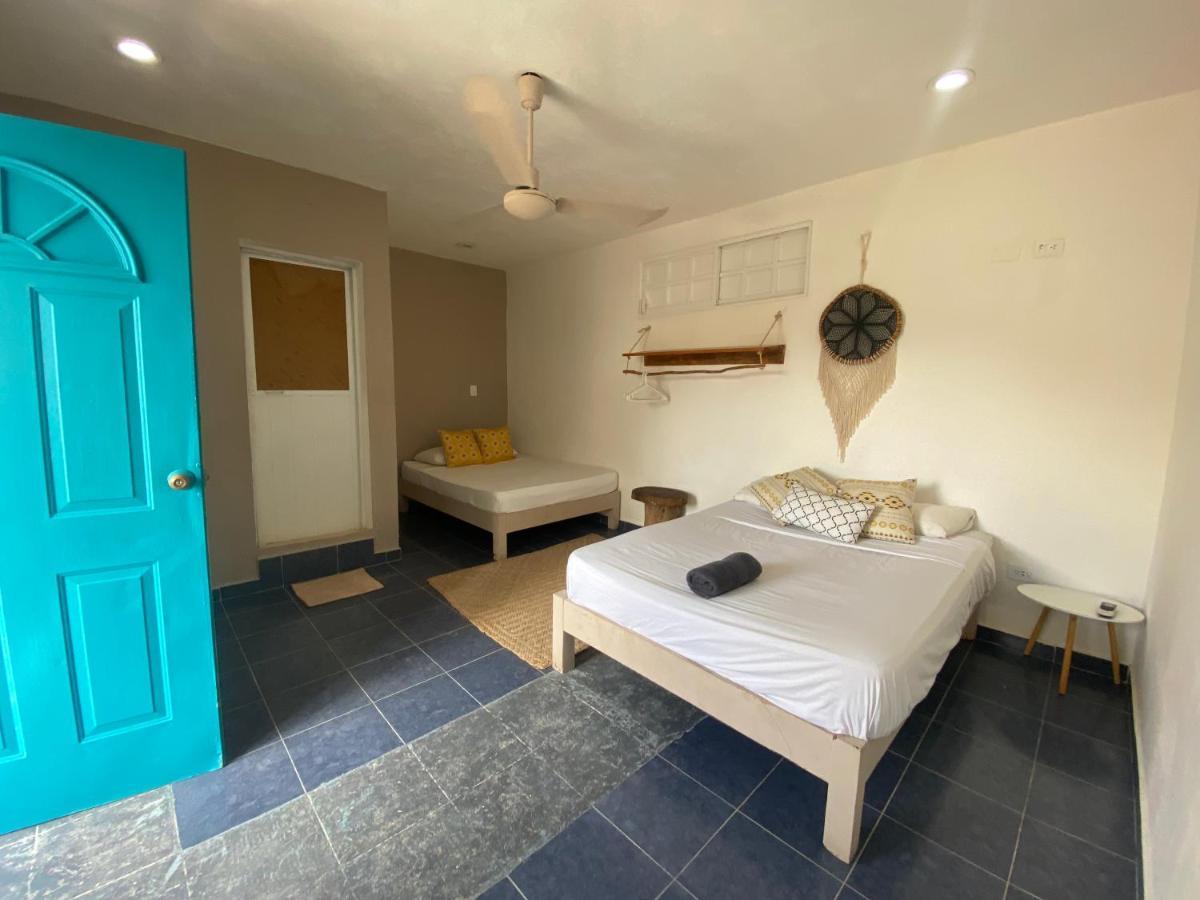 Barco Verde Hostel Isla Holbox Екстер'єр фото