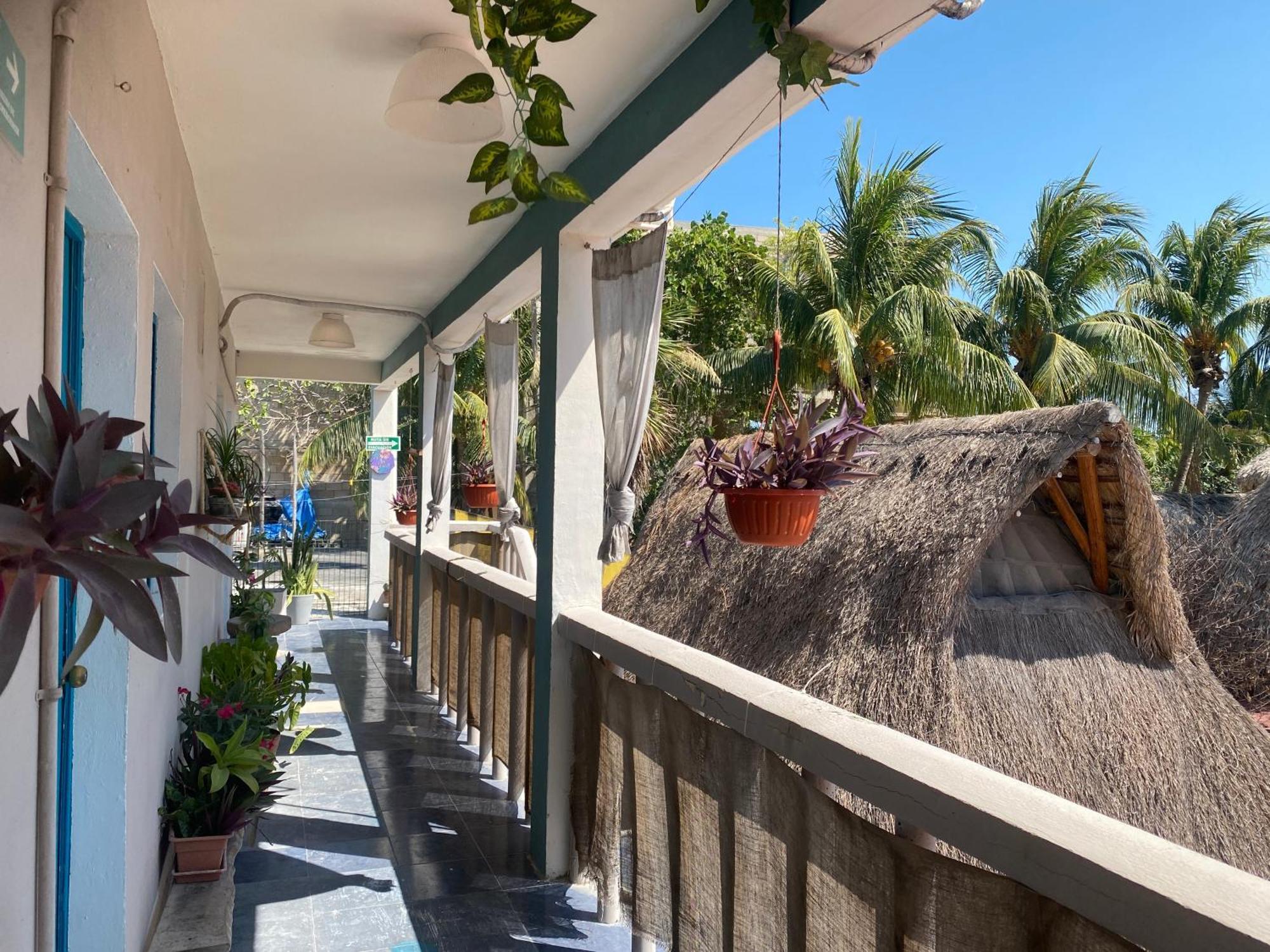 Barco Verde Hostel Isla Holbox Екстер'єр фото